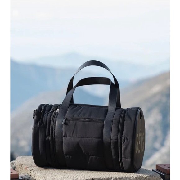 BEIS Bags Beis The Puffer Duffle In Black Beis Winter Collection